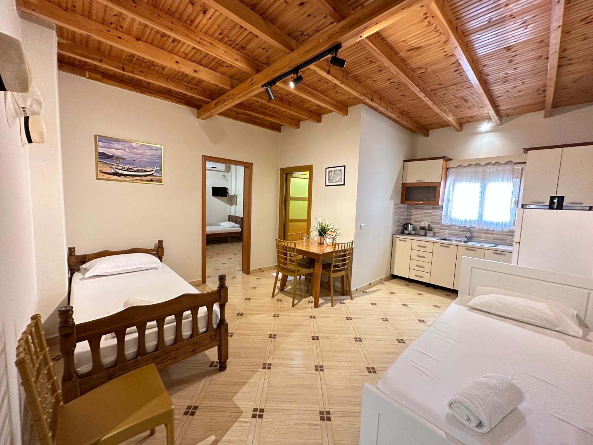 Vila Arial Vlorë Esterno foto