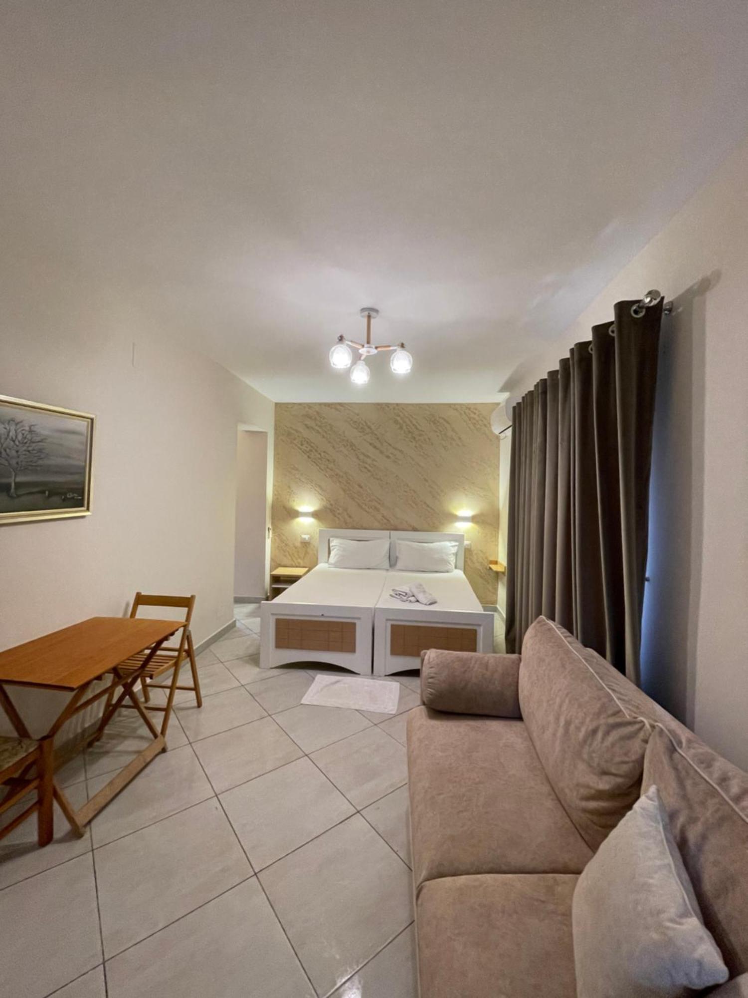 Vila Arial Vlorë Esterno foto